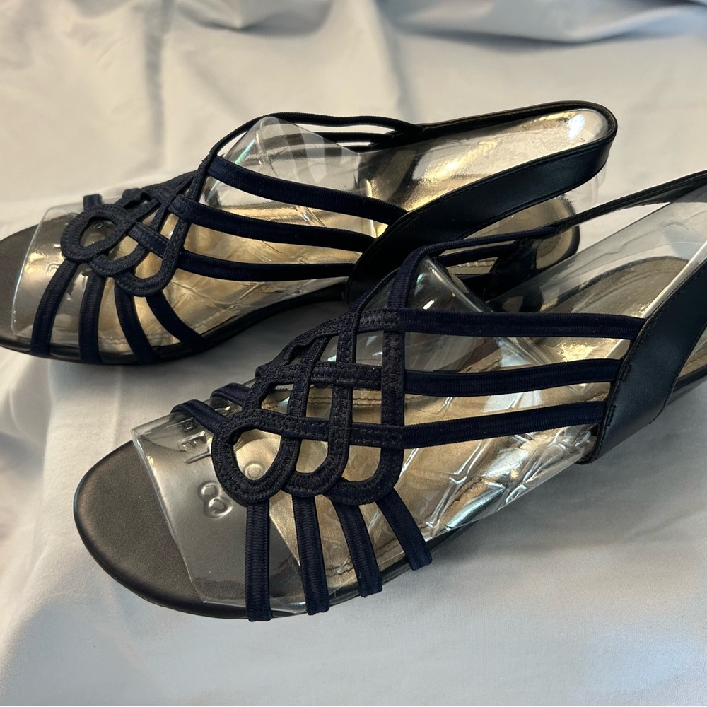 Elegant Navy Strappy Sandals Size 8M. wedge heel stretchy straps - Picture 5 of 13